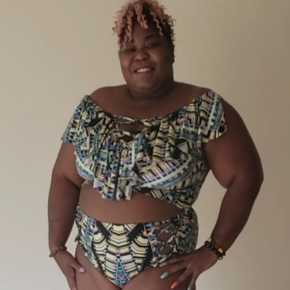 14 [Monif C.] Off Shoulder Lemonade Swim Top Only - Picture 4 of 8